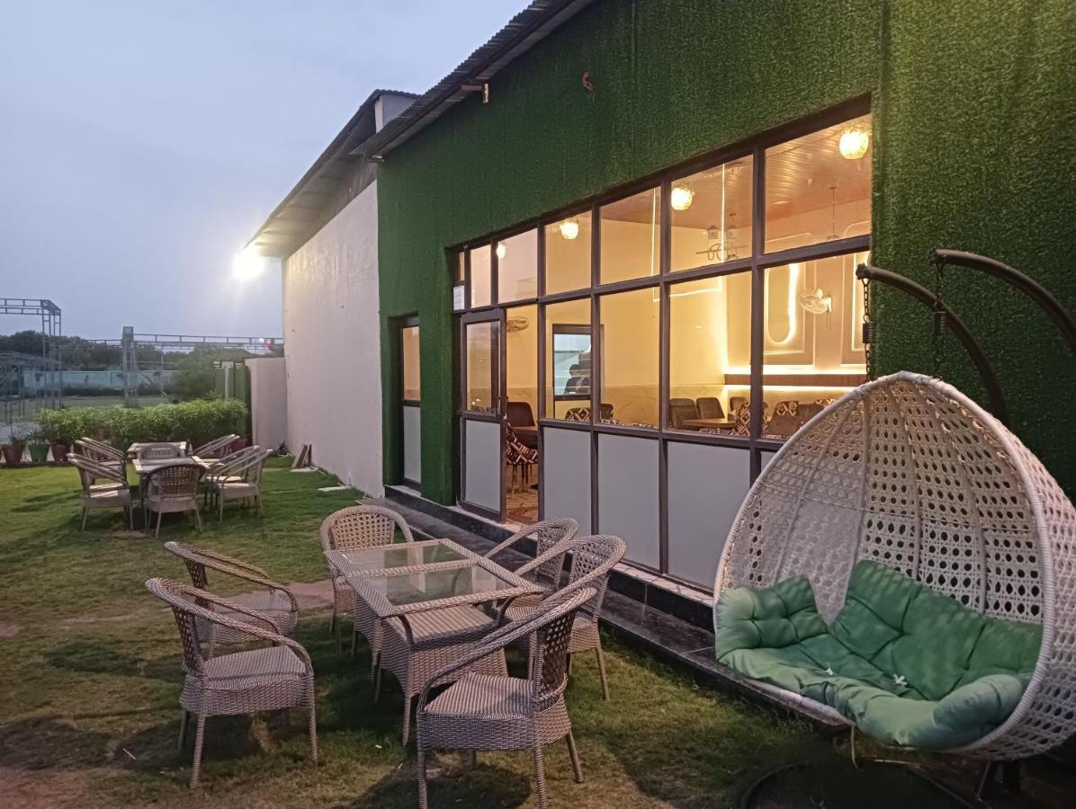 सहारा The Govindam 3*